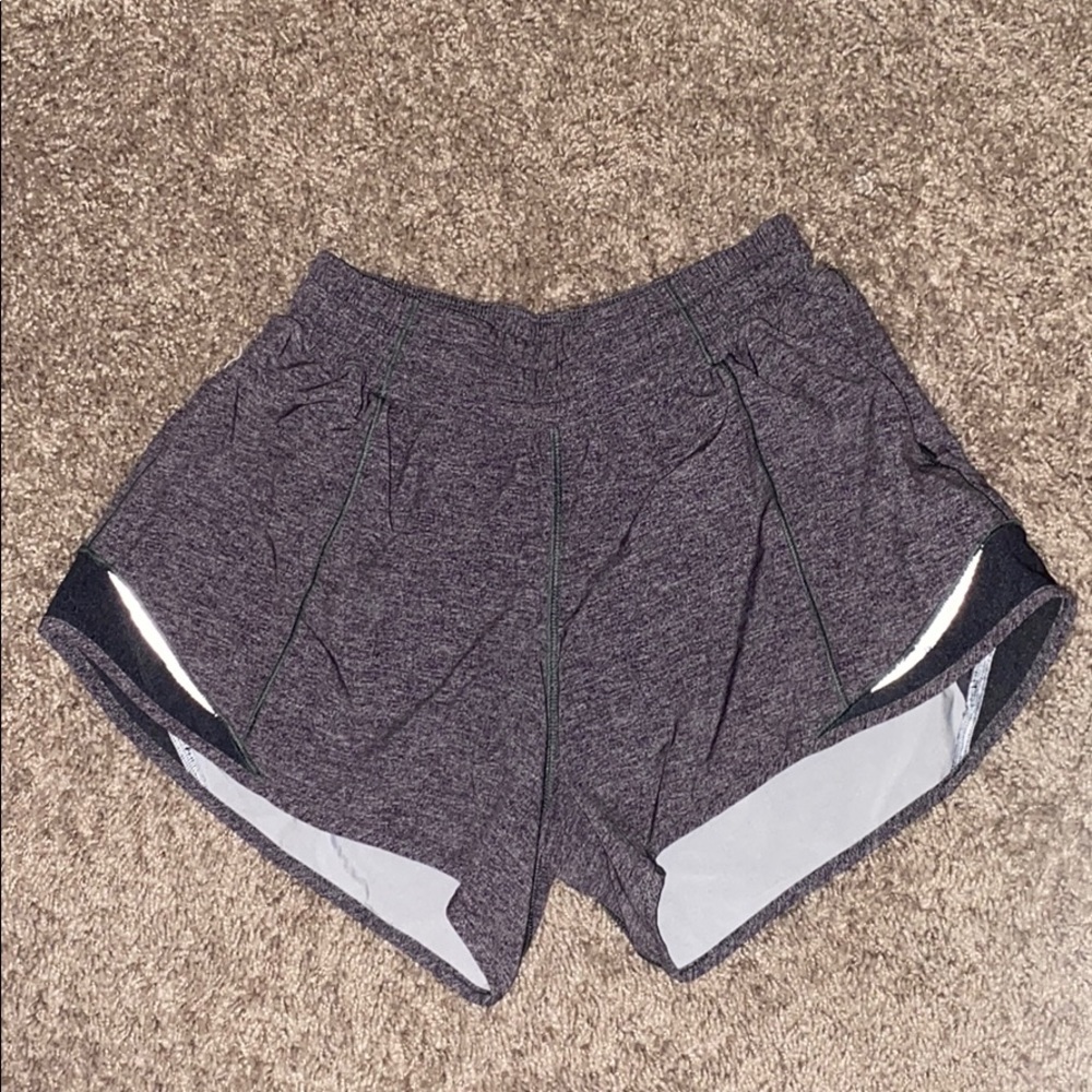 Lululemon hotty hot 4inch